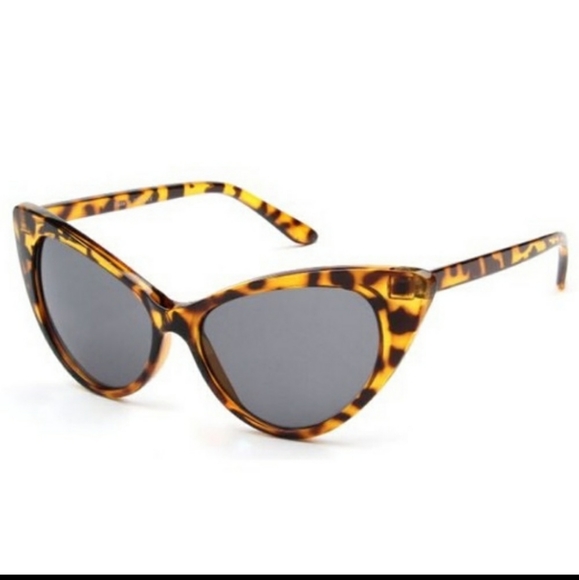 Cat 🐈 Eye 👀 😻 Sunglasses 🕶 🌞 - Picture 2 of 8